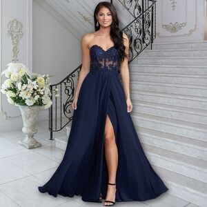 $199 NWT PromGirl Sweetheart Dress with Removeable Straps in Neptune Blue size 6